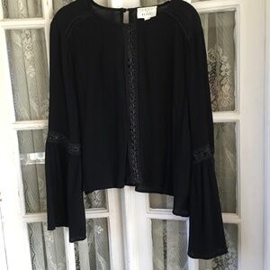 Lost +  Wander Crop Top - M